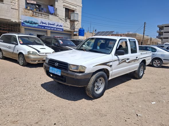 مازدا بيكاب 2000 - صورة 1