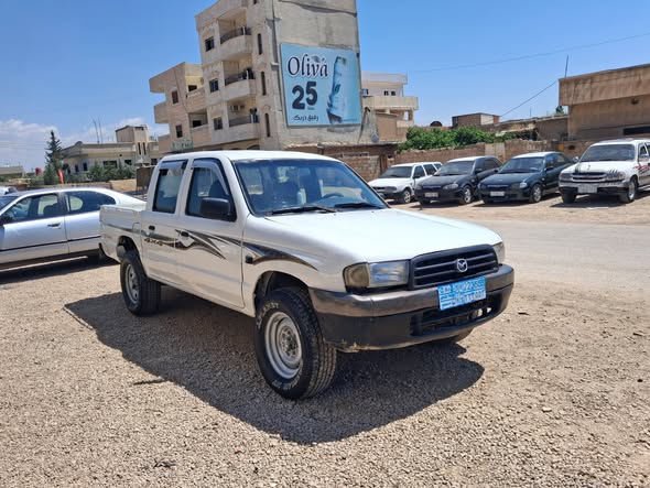 مازدا بيكاب 2000 - صورة 2