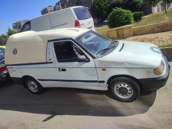 سكودا Pickup 1996 - صورة 2