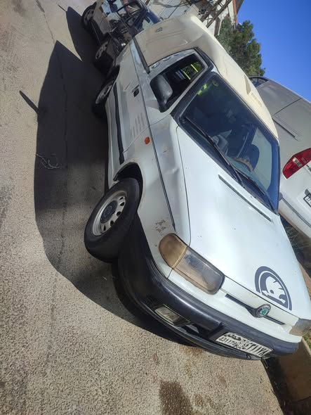 سكودا Pickup 1996 - صورة 3