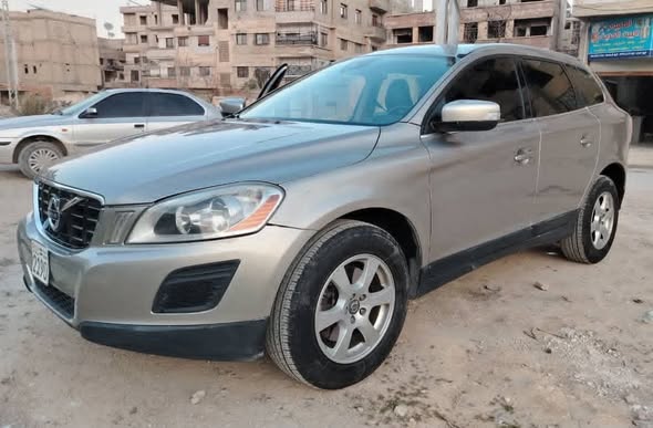 فولفو XC60 2012 - صورة 1