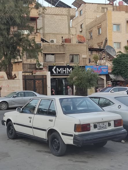 نيسان سني 1983 - صورة 4