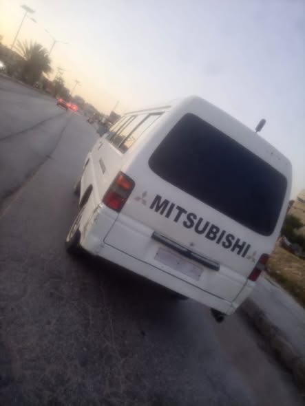 مستبيشي L300 1994 - صورة 1