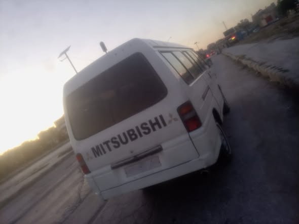 مستبيشي L300 1994 - صورة 2