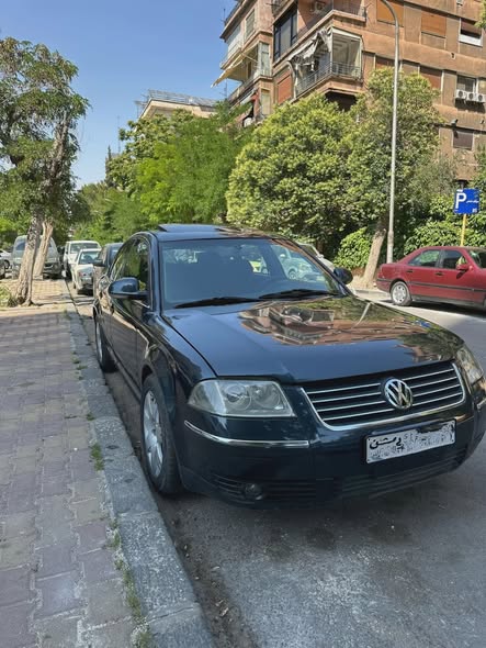 فولكس فاغن باسات 2003 - صورة 1