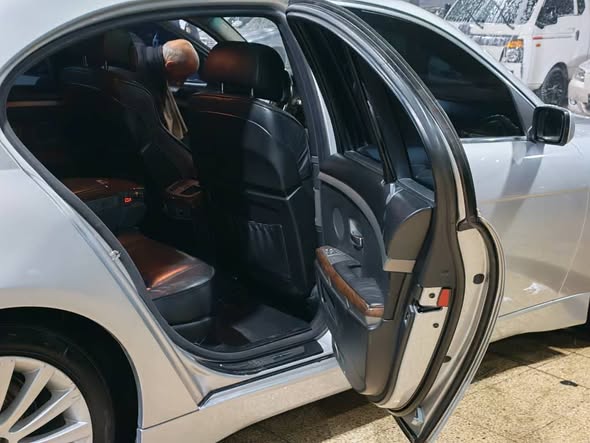 بي ام دبليو 7 Series 2002 - صورة 3