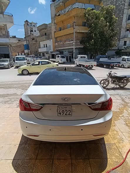 هيونداي سوناتا 2011 - صورة 2