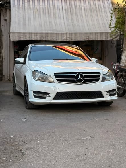مرسيدس c200 2014 - صورة 1