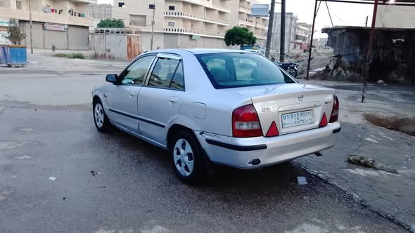 مازدا 323 2005 - صورة 2