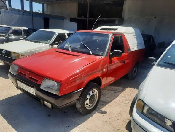 سكودا Pickup 1994 - صورة 1