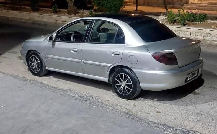 كيا ريو 2002