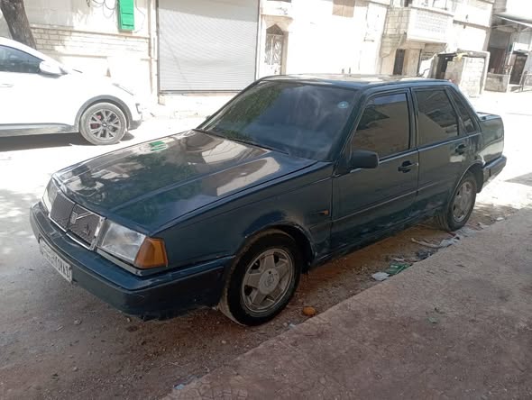 فولفو 460 2007 - صورة 2