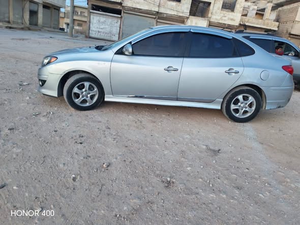 هيونداي أفانتي 2010 - صورة 2