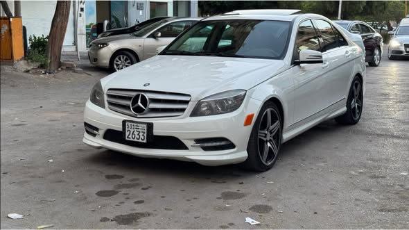 مرسيدس C300 2011 - صورة 2