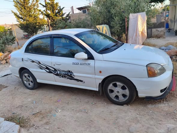 كيا ريو 2002 - صورة 3