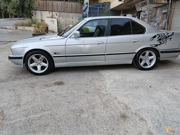 بي إم دبليو 535 1990 - صورة 1