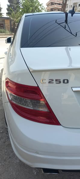 مرسيدس سي 250 2011 - صورة 2