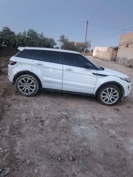 رانج روفر إيفوك 2015 - صورة 1