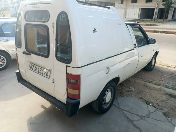 سكودا بيك أب 1995 - صورة 3