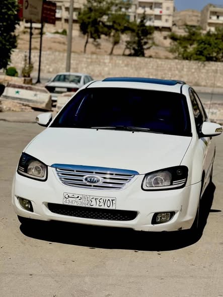 كيا سيراتو 2008 - صورة 1