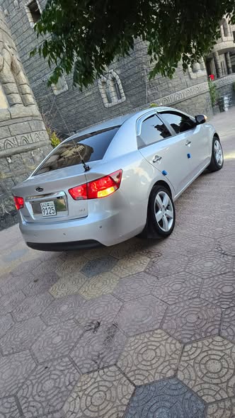 كيا سيراتو 2010 - صورة 5
