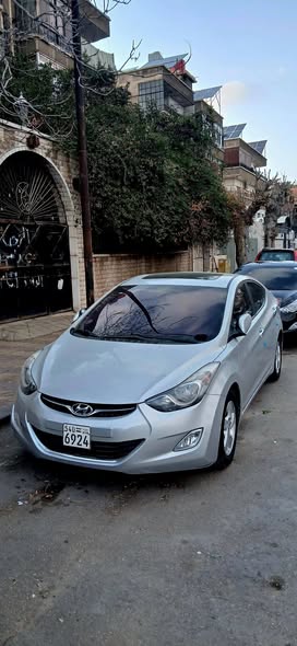 هيونداي افانتي 2012 - صورة 1