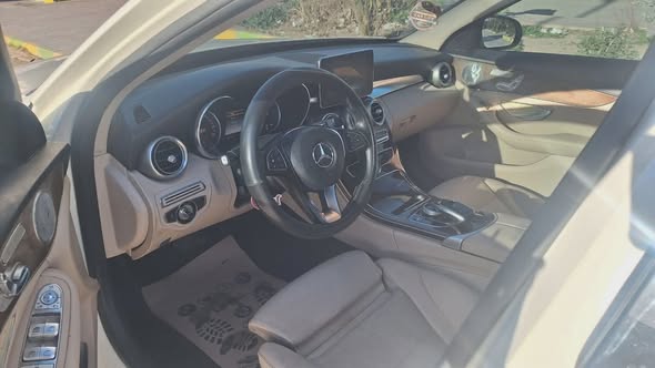 مرسيدس C300 2015 - صورة 3