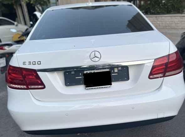 ميرسيدس E300 2014 - صورة 3