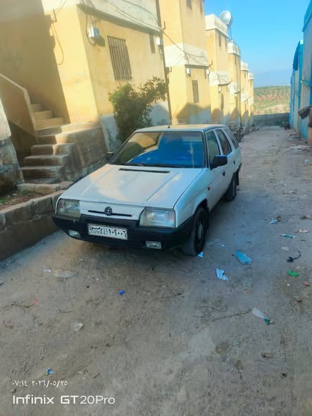 سكودا فورمان 1994 - صورة 1