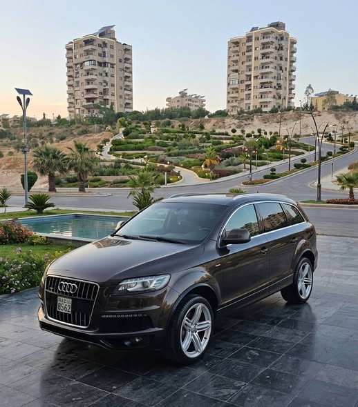 أودي Q7 2012 - صورة 1