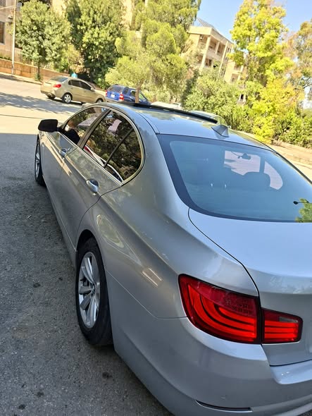 بي إم دبليو 520 2011 - صورة 2
