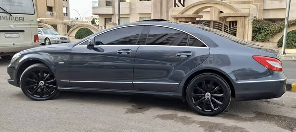 مرسيدس CLS 2012 - صورة 1
