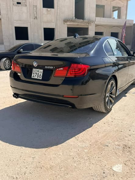 بي ام دبليو 528i 2011 - صورة 5