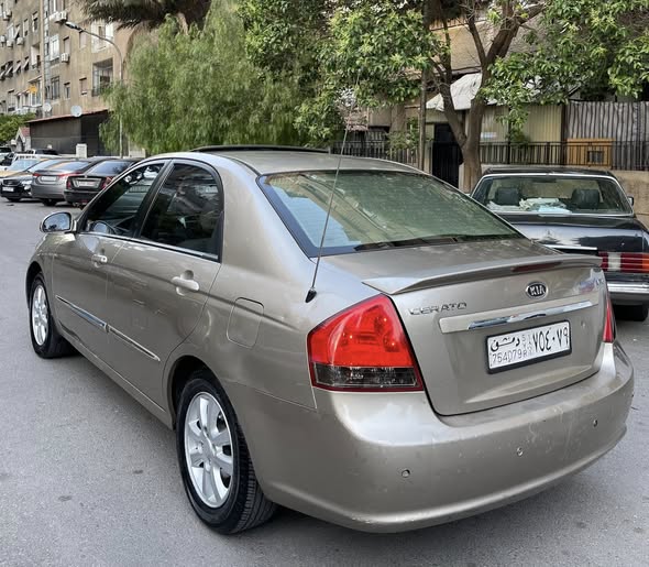 كيا سيراتو 2008 - صورة 4