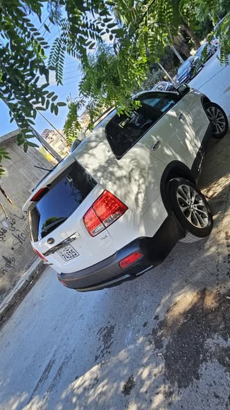 كيا سورينتو 2012 - صورة 3