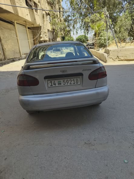 دايو لانوس 2002 - صورة 1