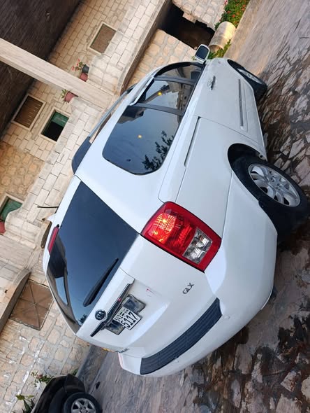 كيا كرنفال 2010 - صورة 5