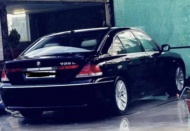 بي ام دبليو 735 2006