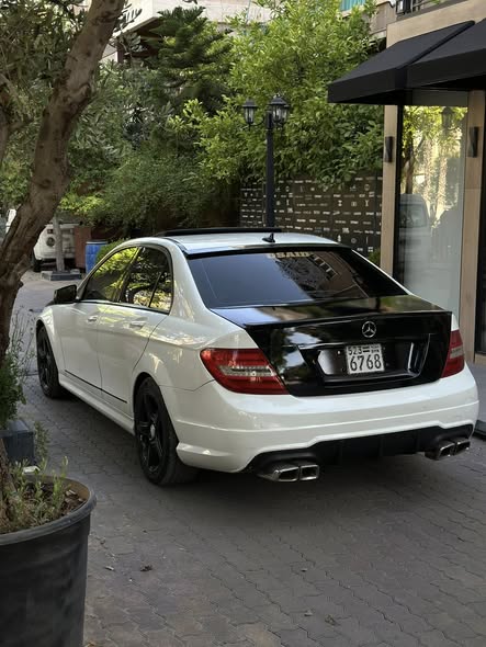 مرسيدس C300 2011 - صورة 2