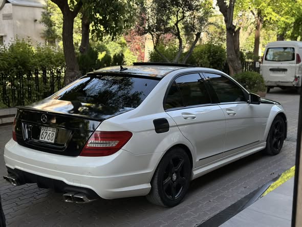 مرسيدس C300 2011 - صورة 3
