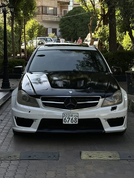 مرسيدس C300 2011 - صورة 5