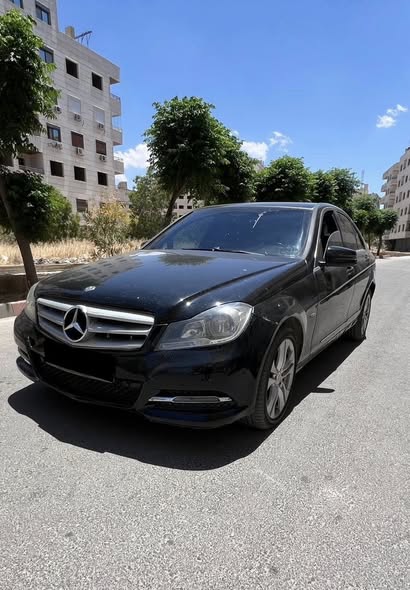 ميرسيدس C180 2011 - صورة 1