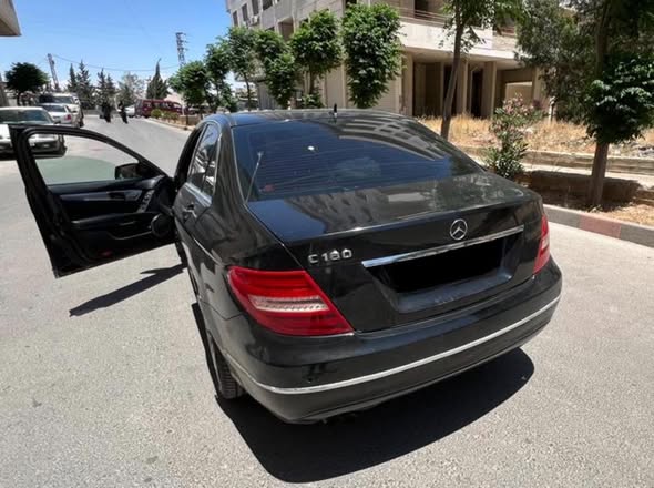 ميرسيدس C180 2011 - صورة 2