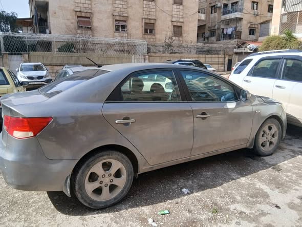 كيا فورتي 2010 - صورة 5