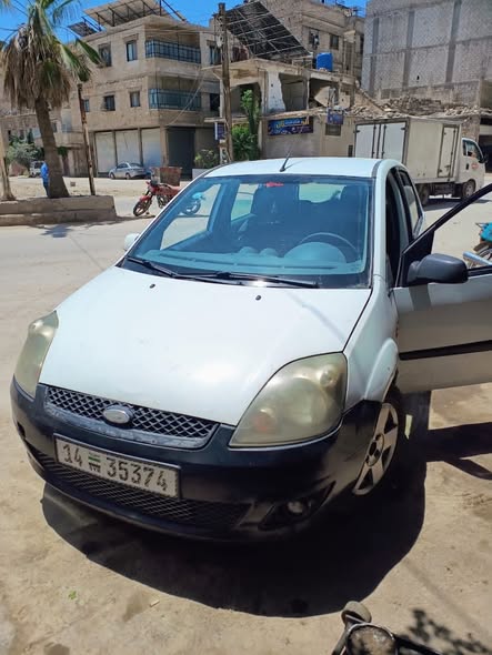 فورد فيستا 2008 - صورة 5