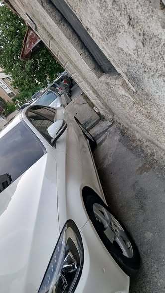 مرسيدس C200 2018 - صورة 3