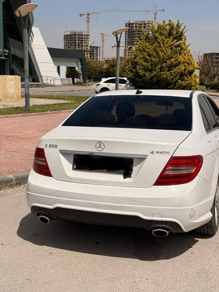 مرسيدس سي ٣٠٠ 2013 - صورة 2