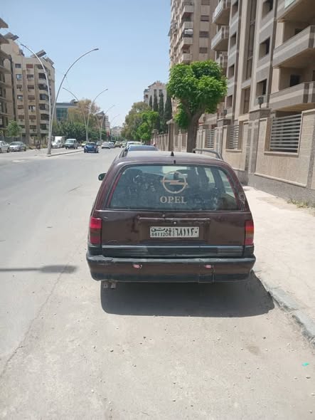 أوبل أوميغا 1993 - صورة 3