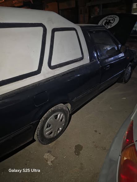 سكودا Pickup 1998 - صورة 2