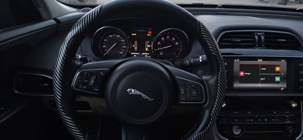 جاكوار XE 2016 - صورة 4